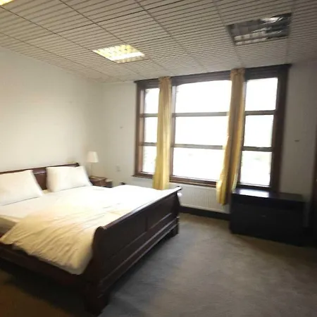 London Stockwell Station Apartment Room photo
