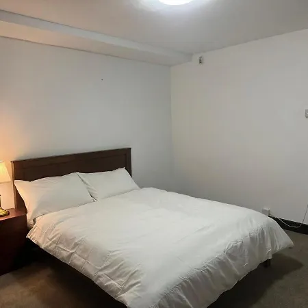 London Stockwell Station Apartment Room photo