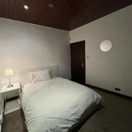 London Stockwell Station Apartment Room photo