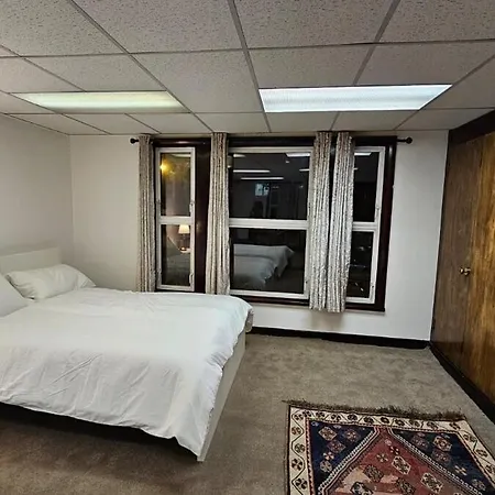 London Stockwell Station Apartment Room photo