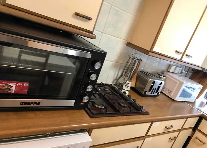 London Stockwell Station Apartment